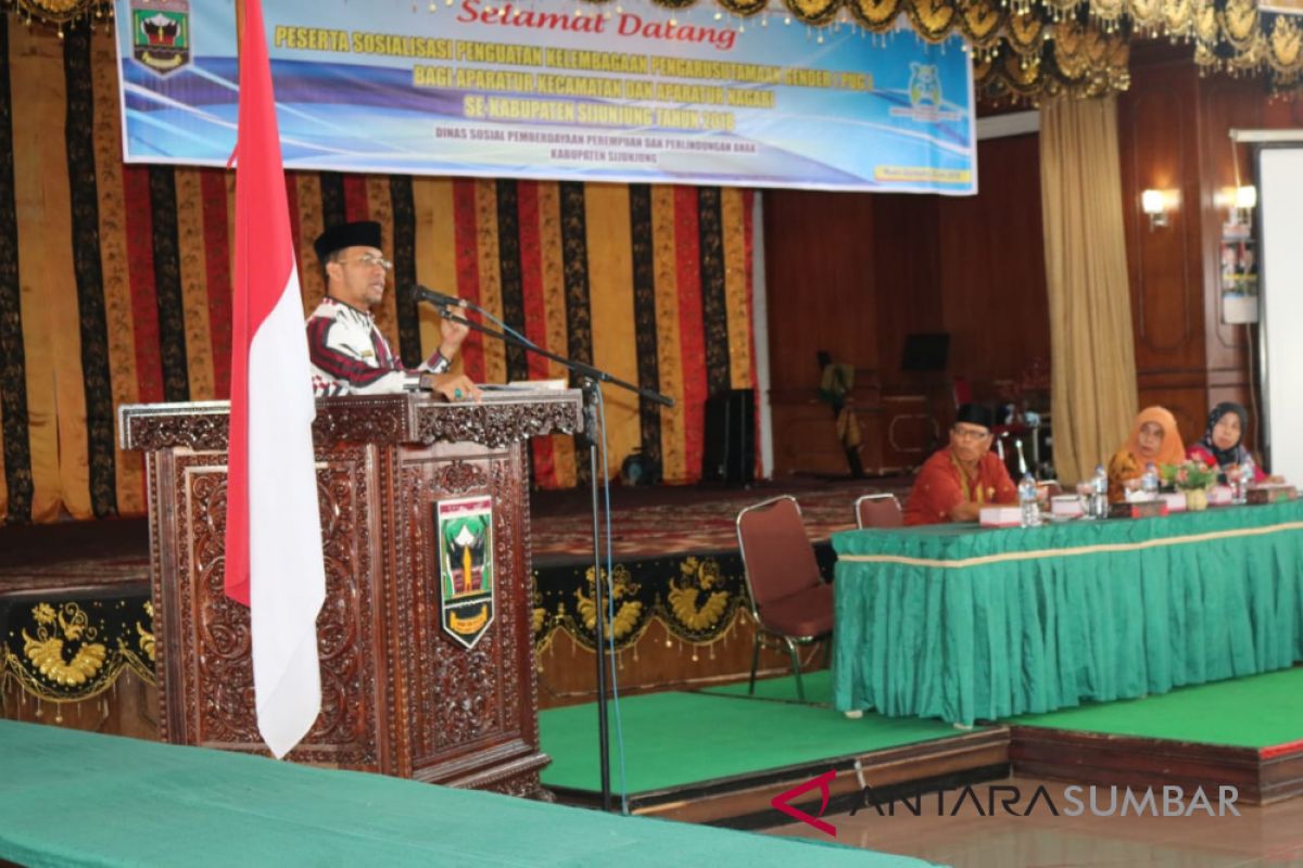 Tingkatkan kinerja pembangunan gender, aparatur camat diberi sosialisasi