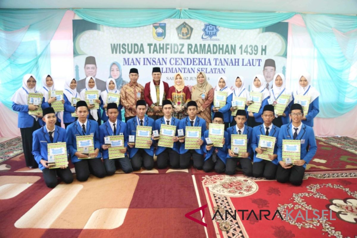 MAN Insan Cendikia Wisuda Siswa Tahfizh Ramadhan