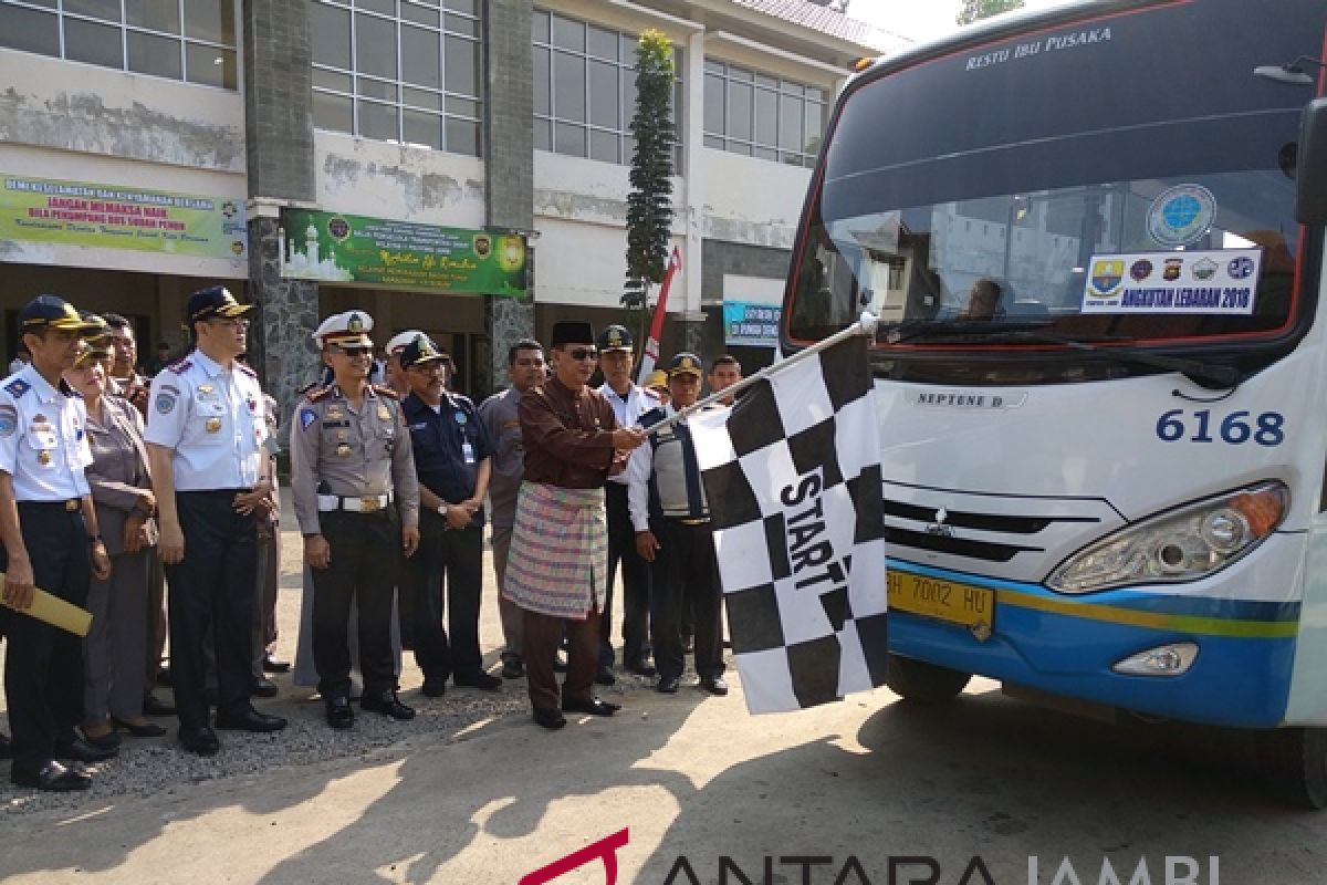 Sekda lepas bus pertama angkutan lebaran