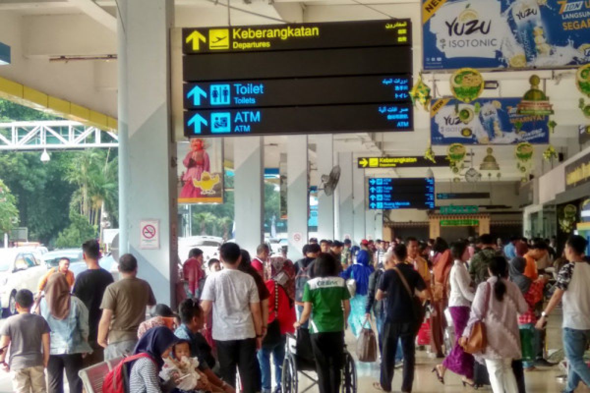 Pemudik via Bandara Halim 1000-2000 penumpang per hari