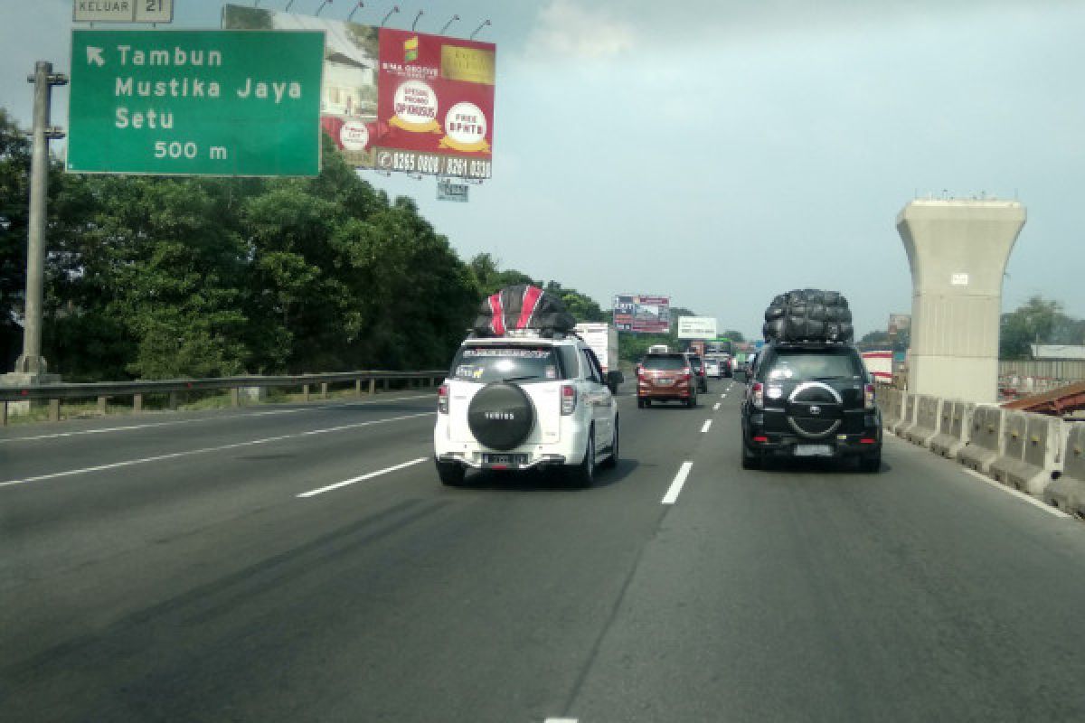 Tol Jakarta-Cikampek kondisikan tempat istirahat