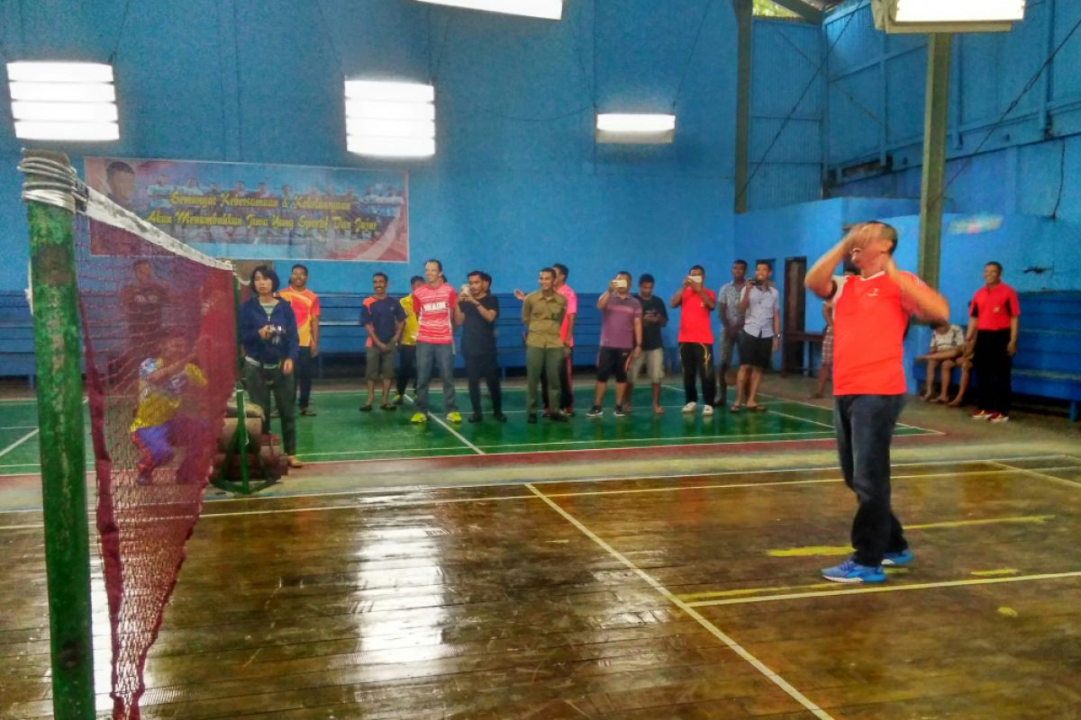 Turnamen Badminton Kapolda Cup Papua Barat dibuka