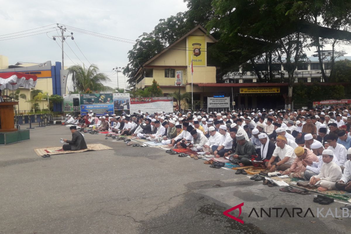 Pemkab Agam pusatkan Shalat Id di halaman kantor Bupati