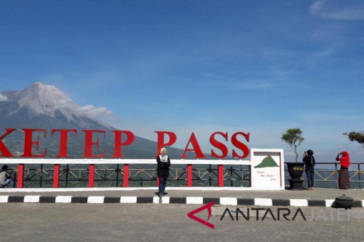 Aktivitas Merapi meningkat, Ketep Pass masih aman untuk wisata
