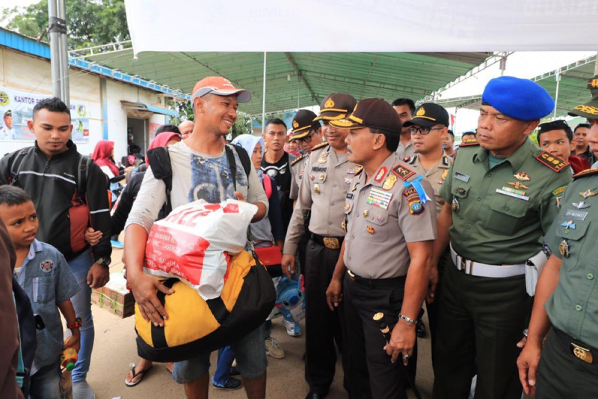 Kapolda pantau arus mudik kapal kelud