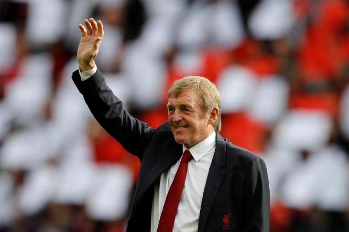 Kenny Dalglish dianugrahi gelar ksatria