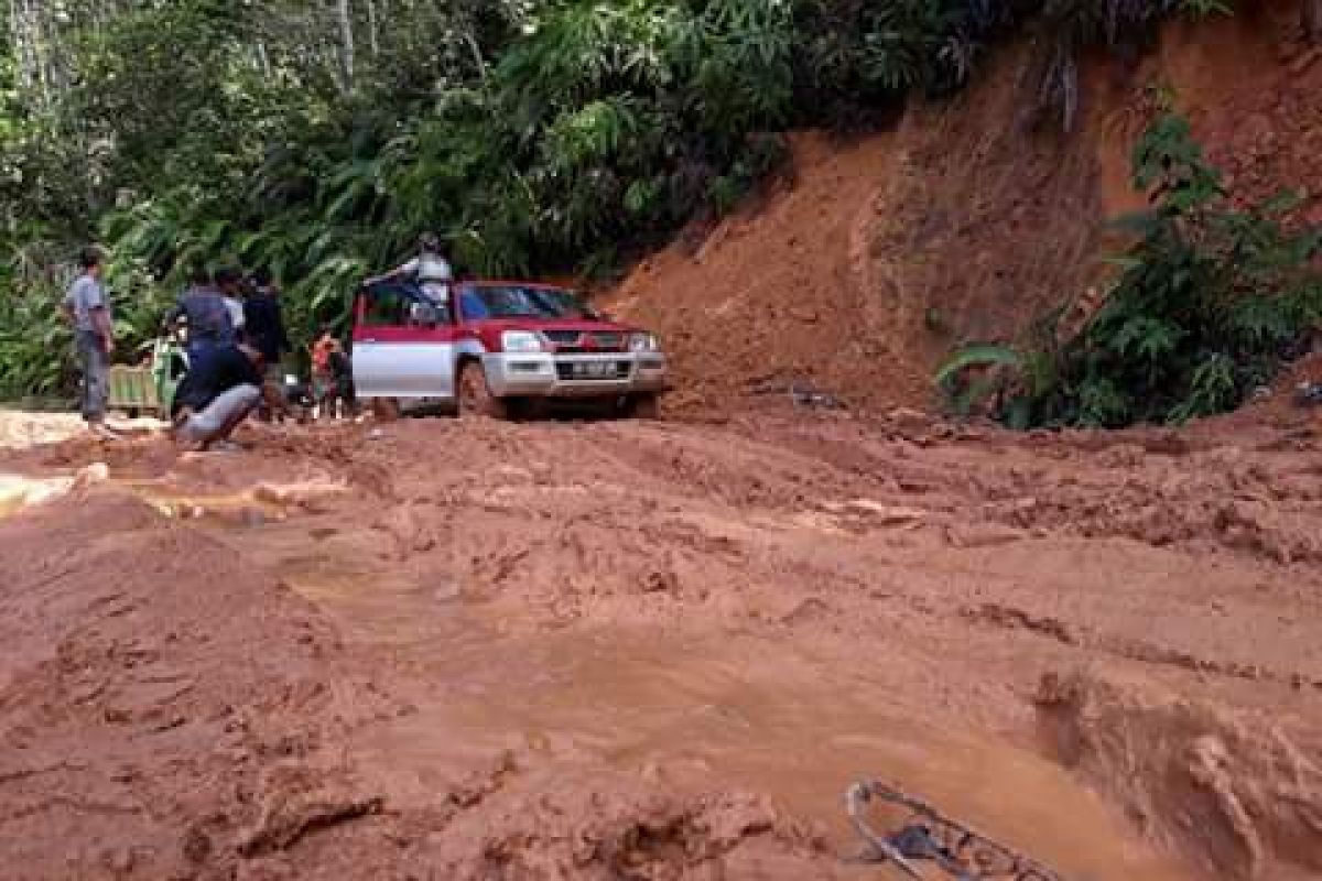 Jalan Panca Karya Meribung  Sarolangun segera diperbaiki