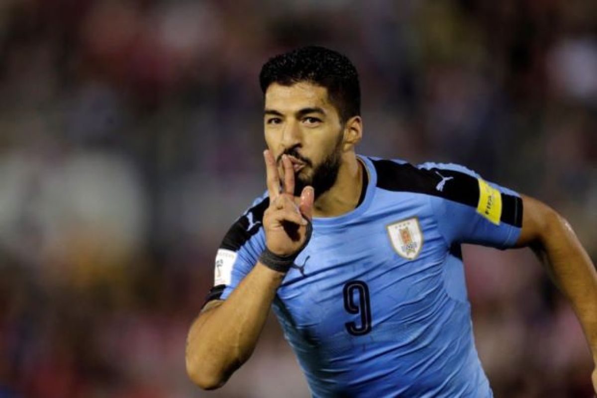 Suarez bawa Uruguay unggul 1-0 atas Arab Saudi