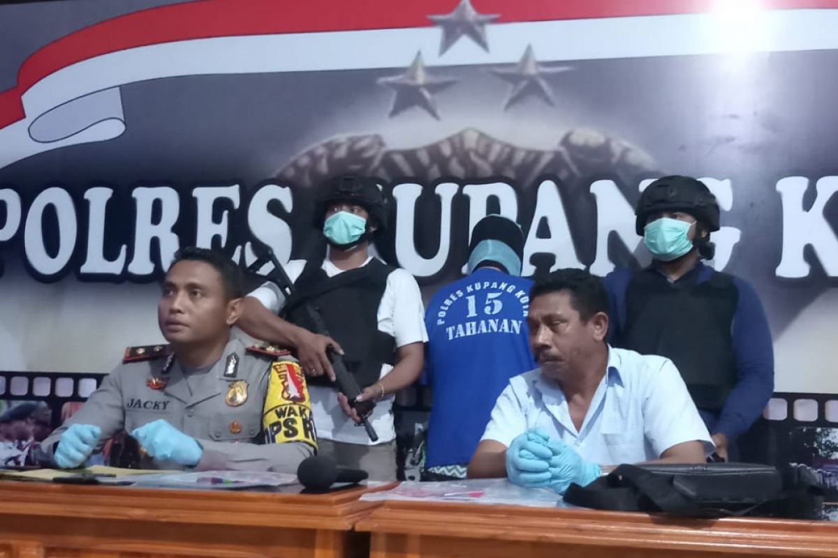 Polisi tangkap pengedar sabu-sabu  di Kupang