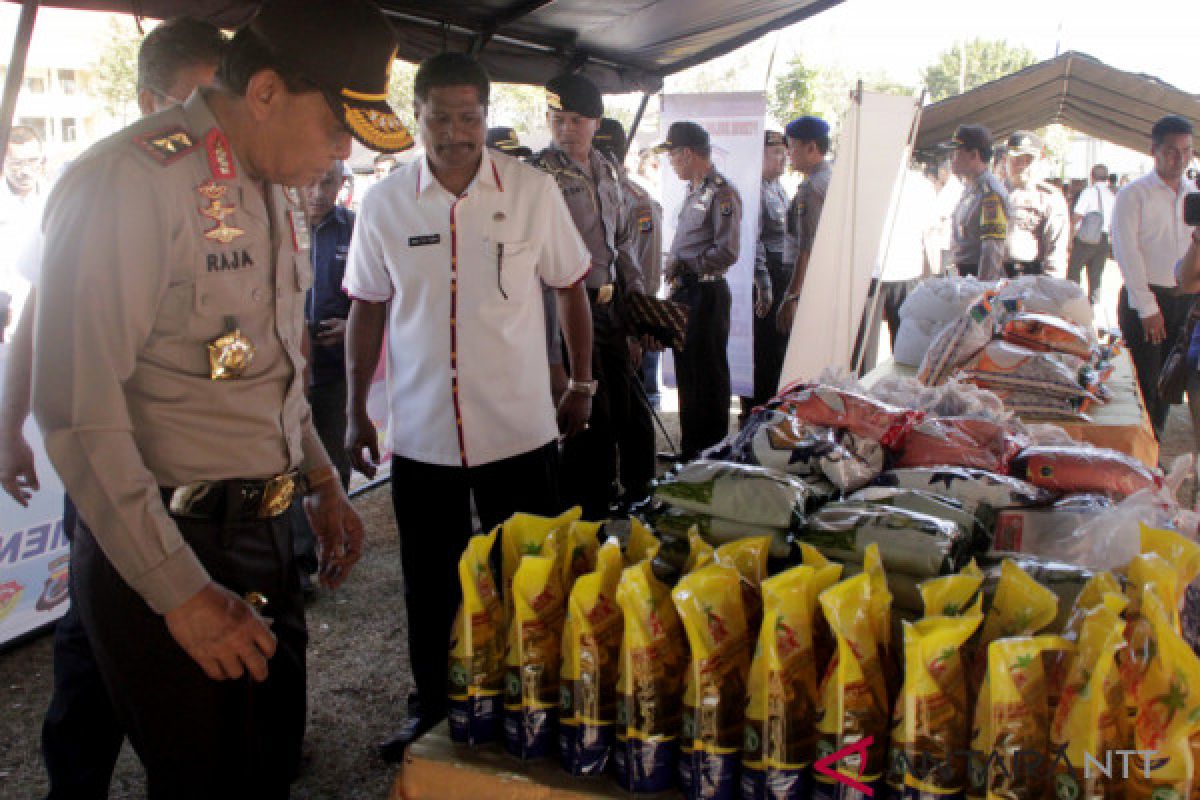 Polda-Bulog NTT gelar pasar murah