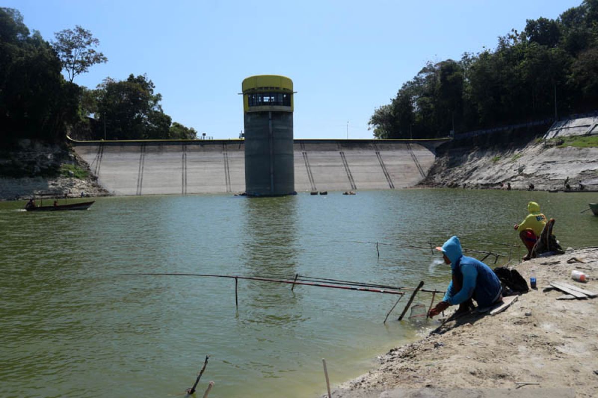 Air di Waduk Pacal Bojonegoro Masih Aman