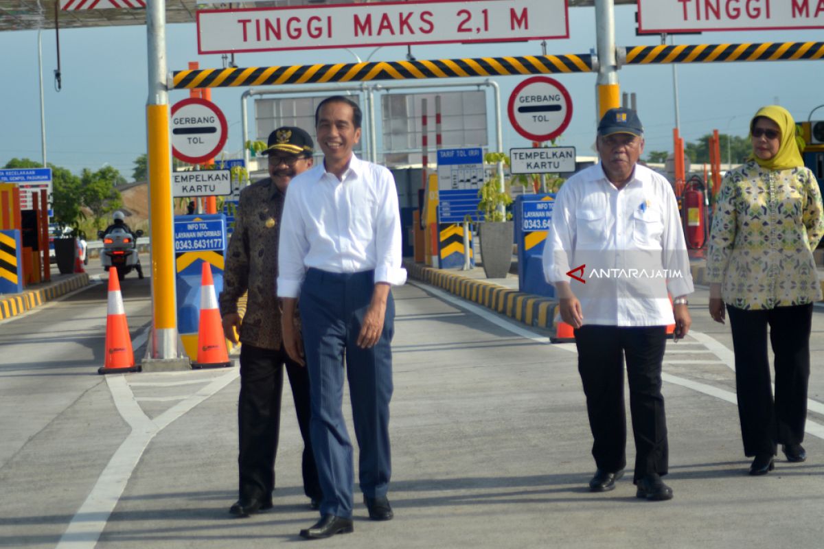 Jokowi Inaugurates Sragen-Ngawi Toll Road