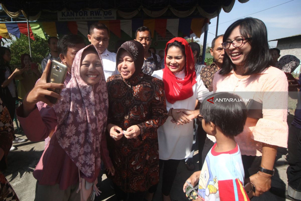 Puti Kunjungi TPS