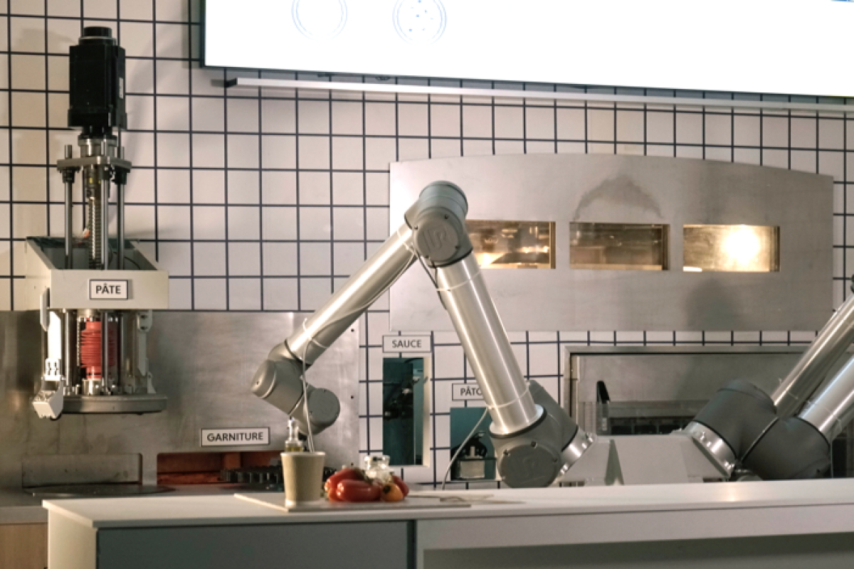 Mengintip pizza buatan robot di Prancis