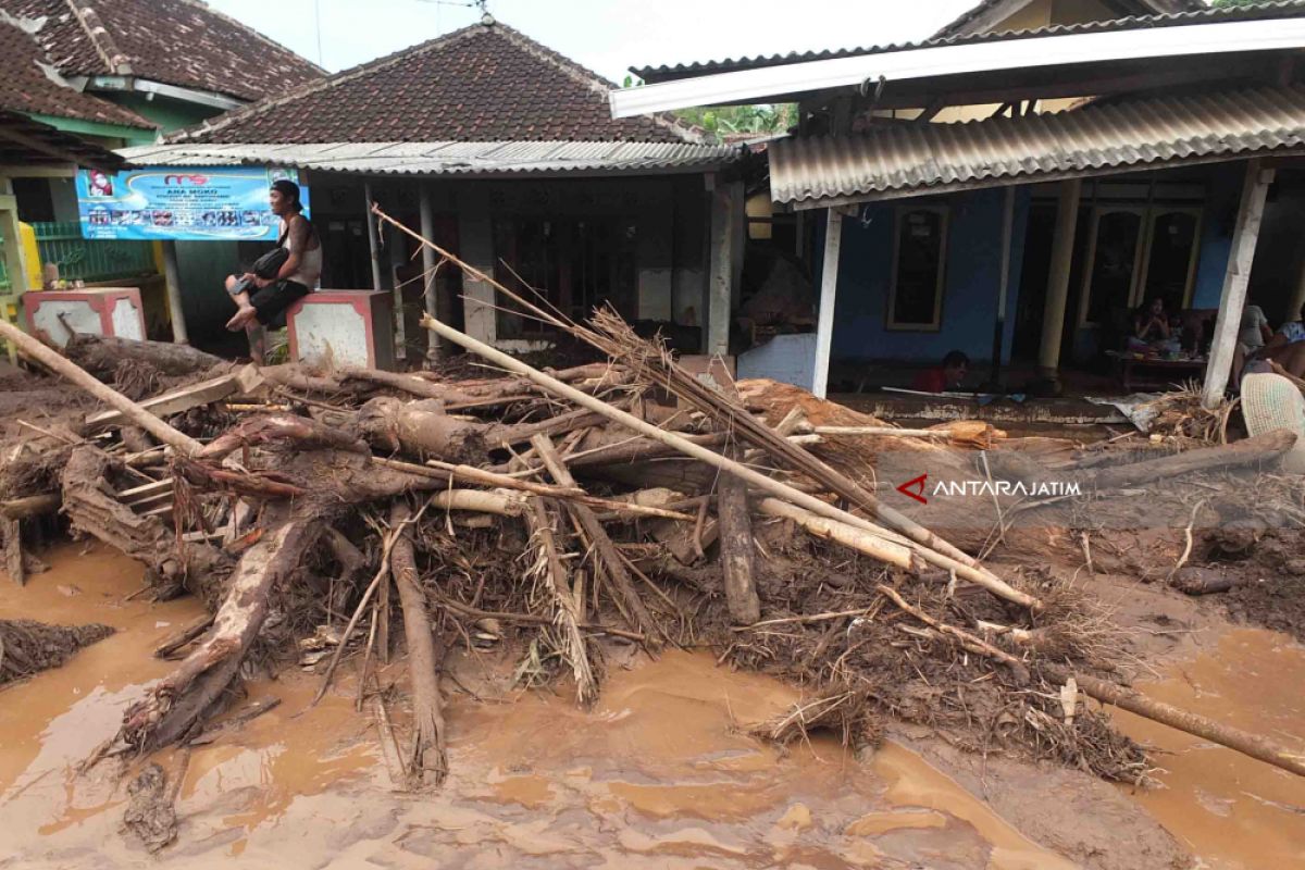 Tenda dan Dapur Umum Disiagakan untuk Korban Banjir Bandang Banyuwangi