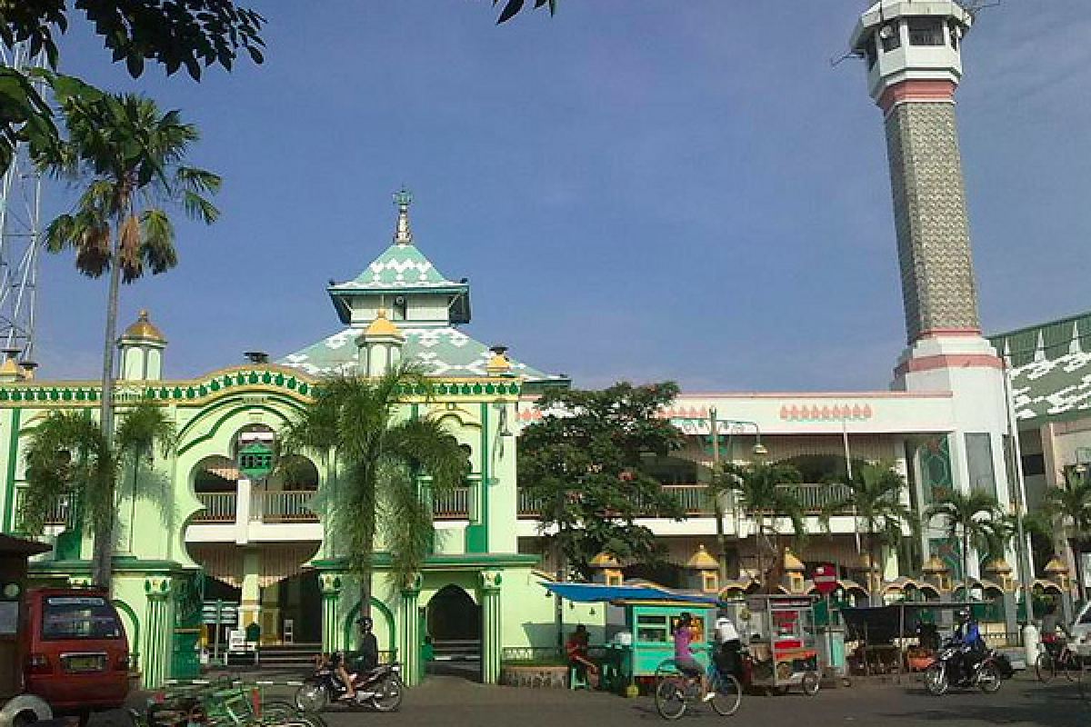 Sempat terdengar teriakan "Prabowo presiden" di Masjid Kauman Semarang