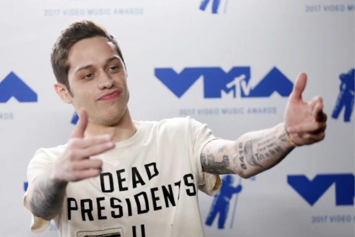 Pete Davidson jadi model Alexander Wang