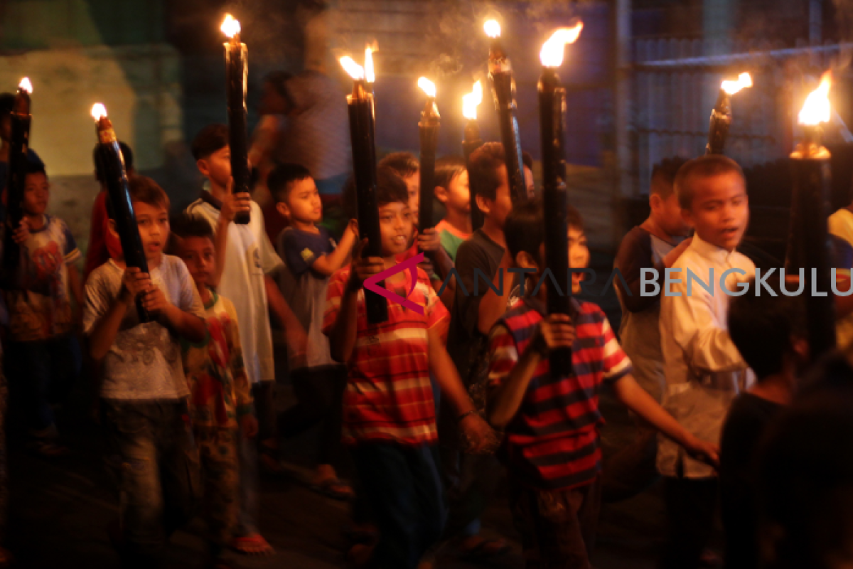 Obor dan dol sambut Idul Fitri di Bengkulu