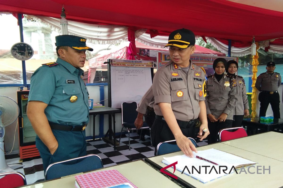 Arus mudik - Forkopimda tinjau pos mudik lebaran 2018