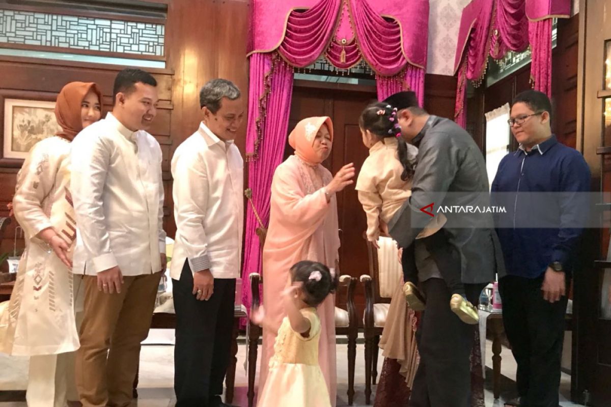 Ratusan Warga Hadiri Halalbihalal Risma (Video)