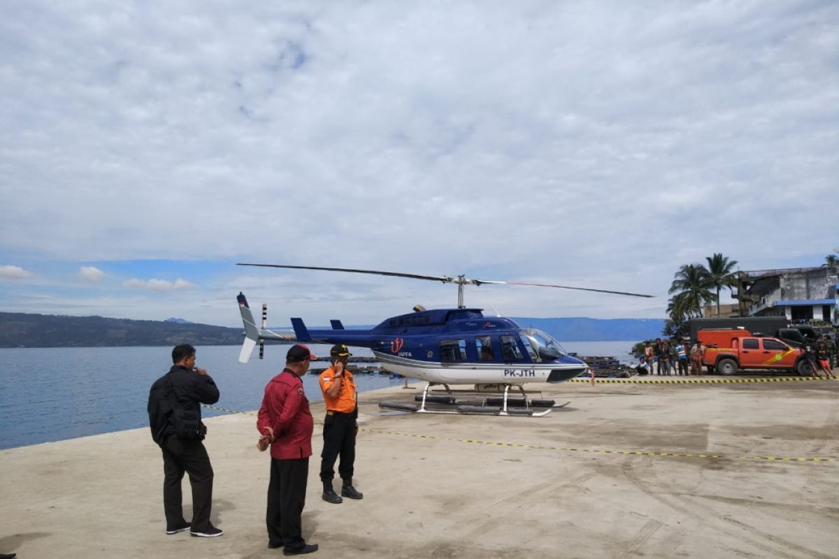 Pencarian penumpang kapal tenggelam dilanjutkan dengan helikopter