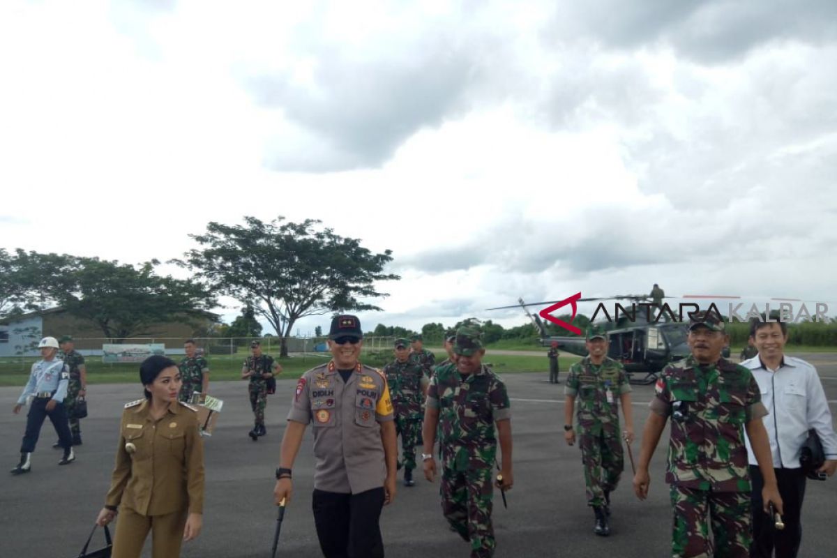 Pangdam Tanjungpura - Kapolda Kalbar tinjau kamtibmas Ngabang