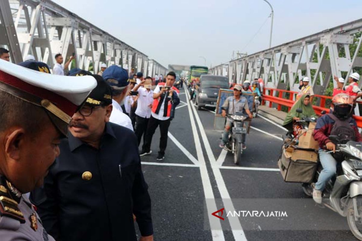 Arus Mudik Melintasi Jembatan Widang Tuban Meningkat