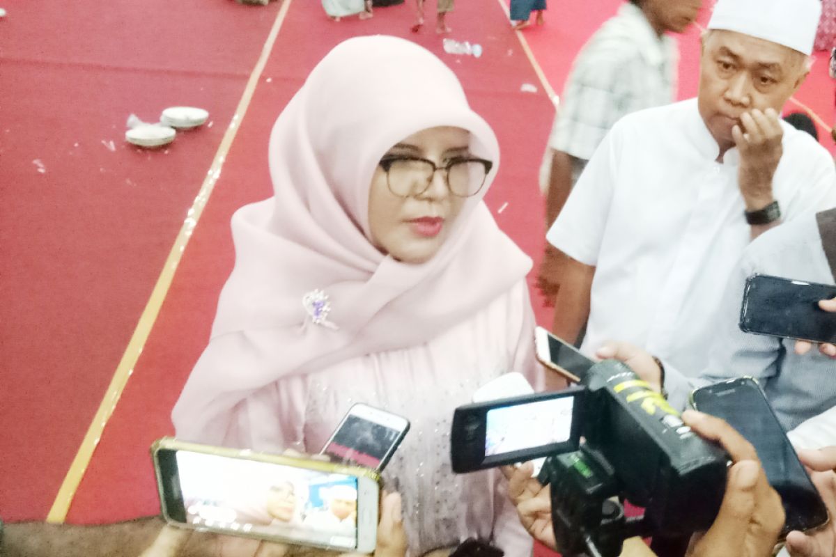 Anggora DPR asal Kalteng bukber dan berbagi di Kapuas