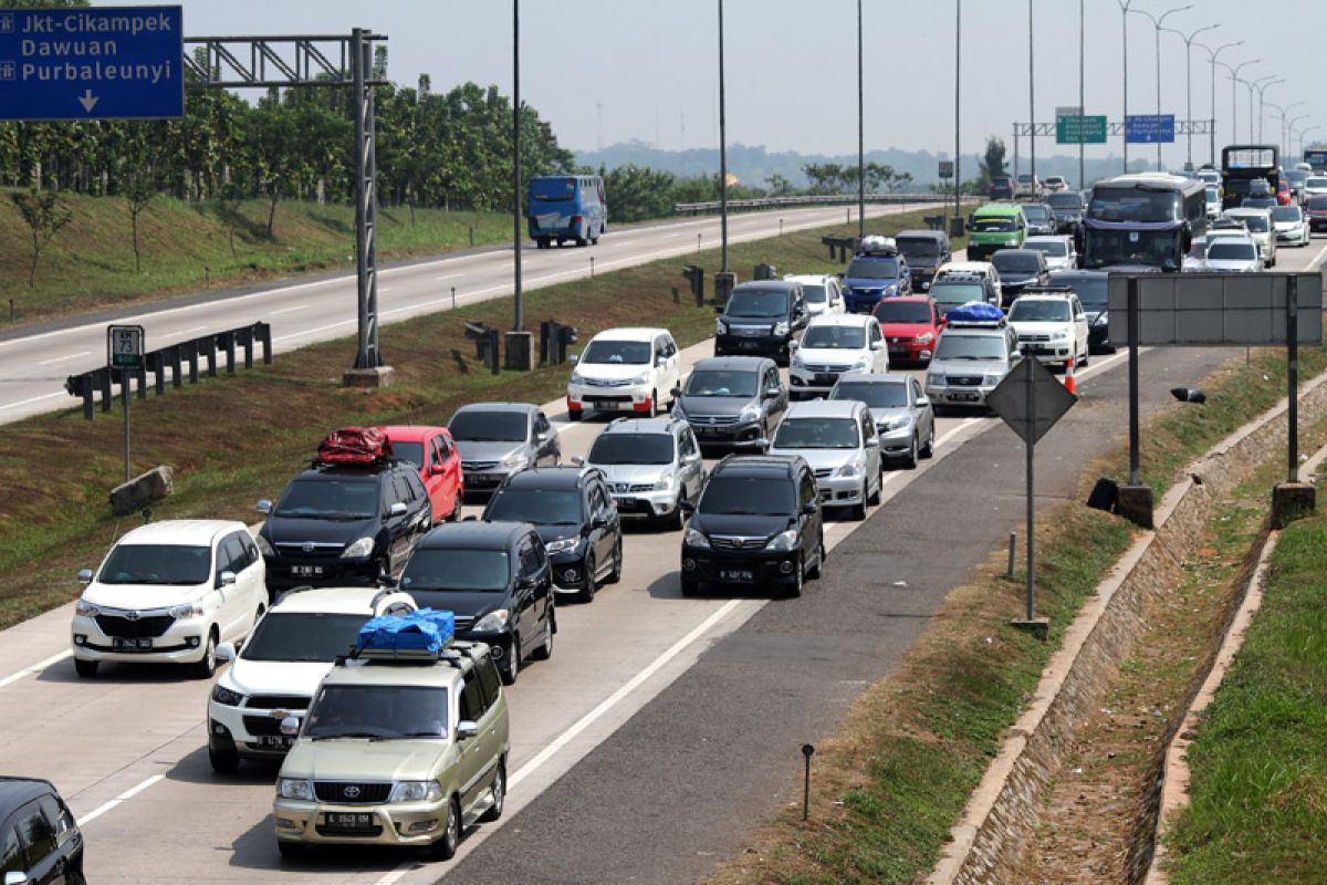 Tol Palikanci dan Cipali  mulai padat