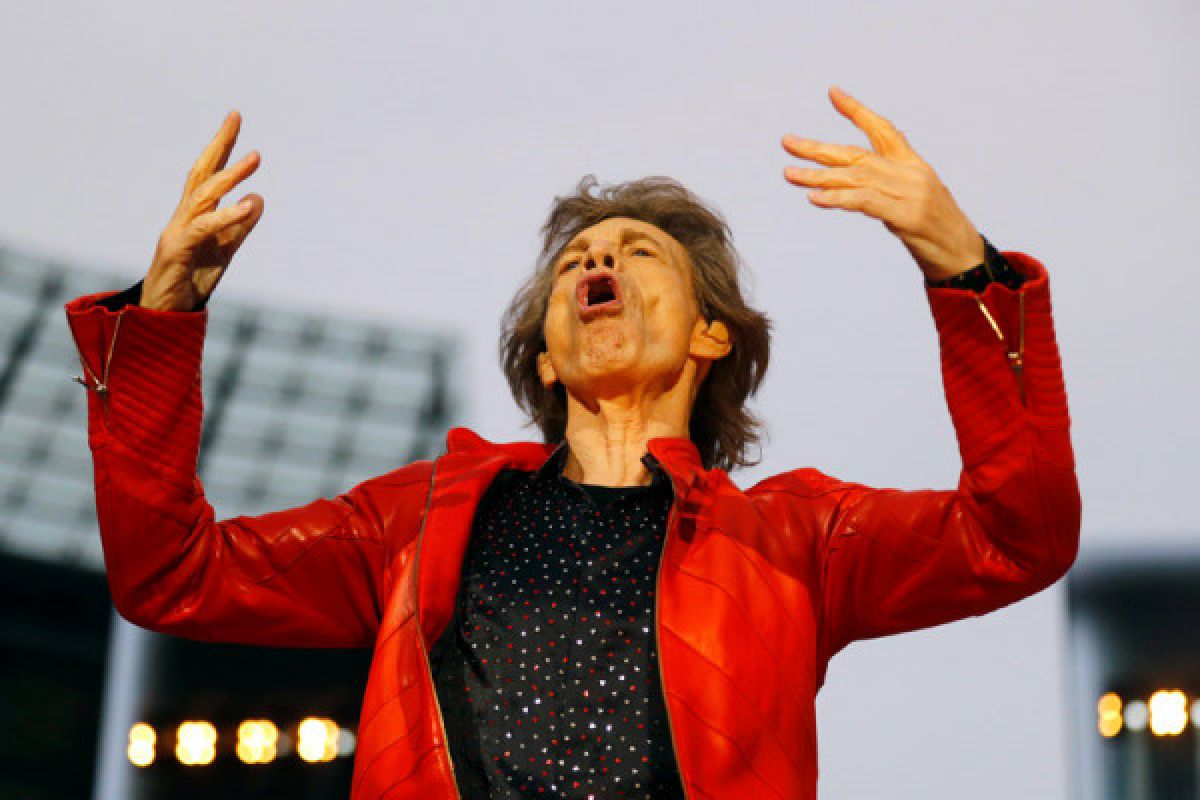 Mick Jagger unggah video menari usai operasi