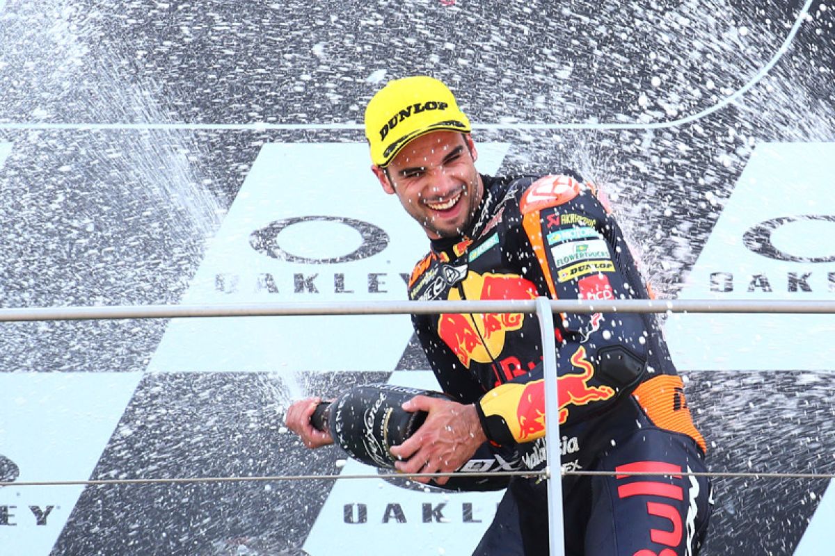 Jinakkan lintasan basah Mandalika, Miquel Oliveira juarai GP Indonesia