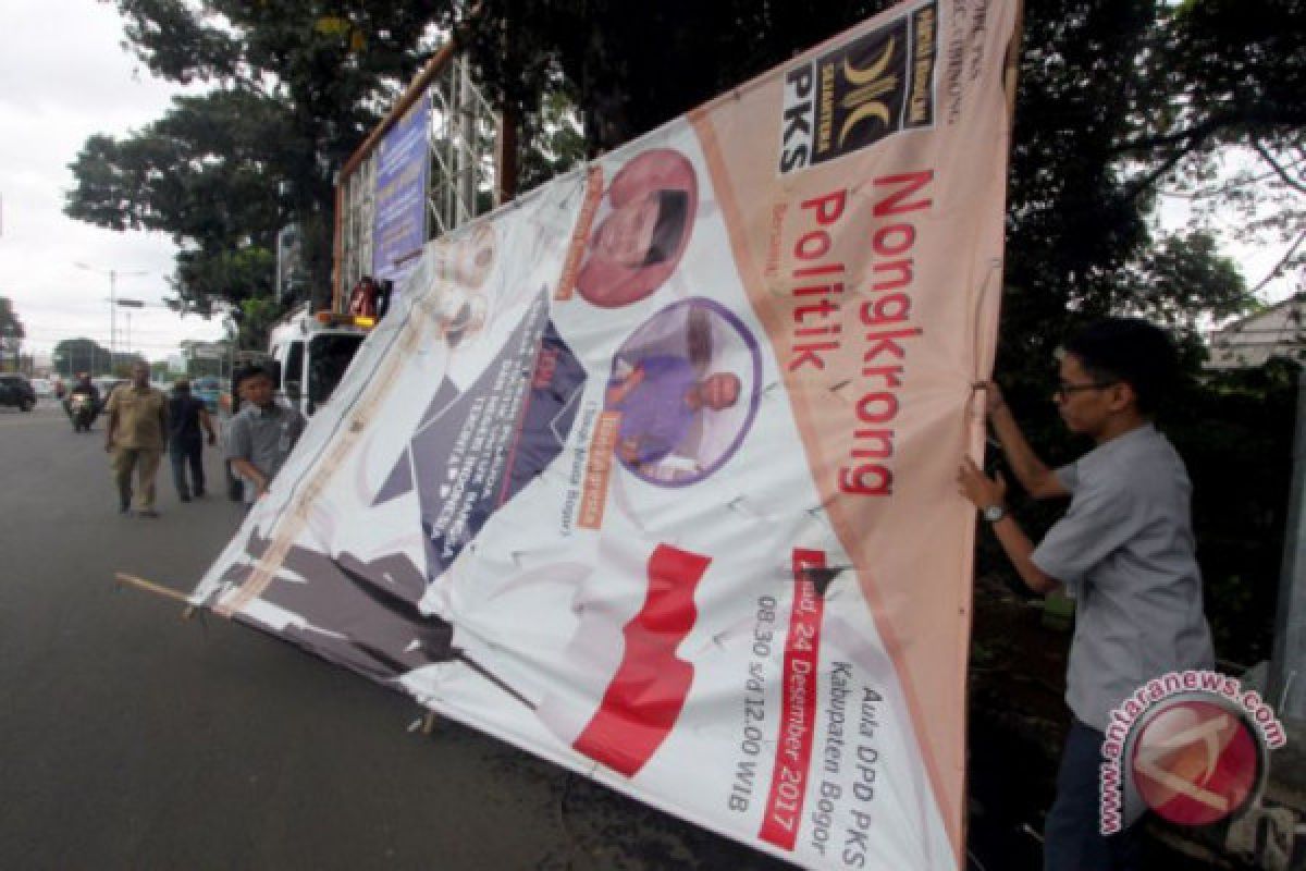 Bawaslu Tanjungpinang sita 25 baliho kampanye