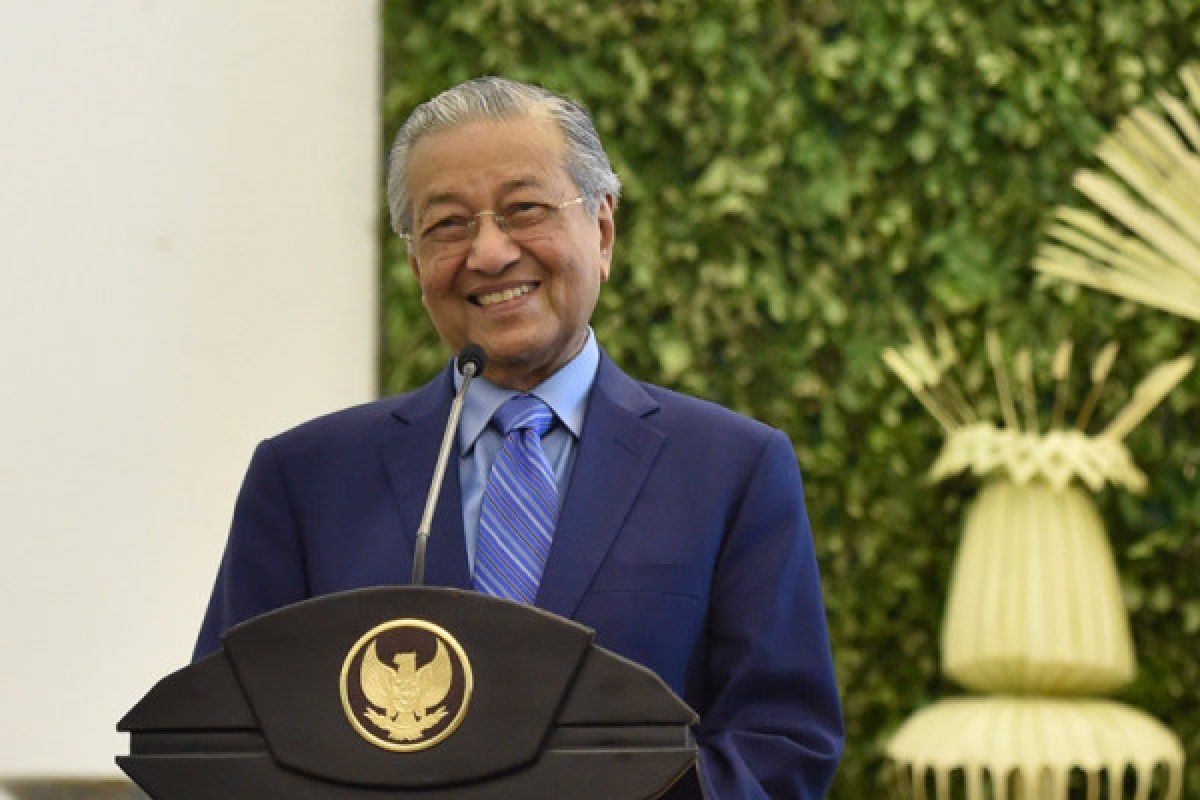 Setelah dikritik Mahathir, dewan pengarah BUMN Malaysia mundur