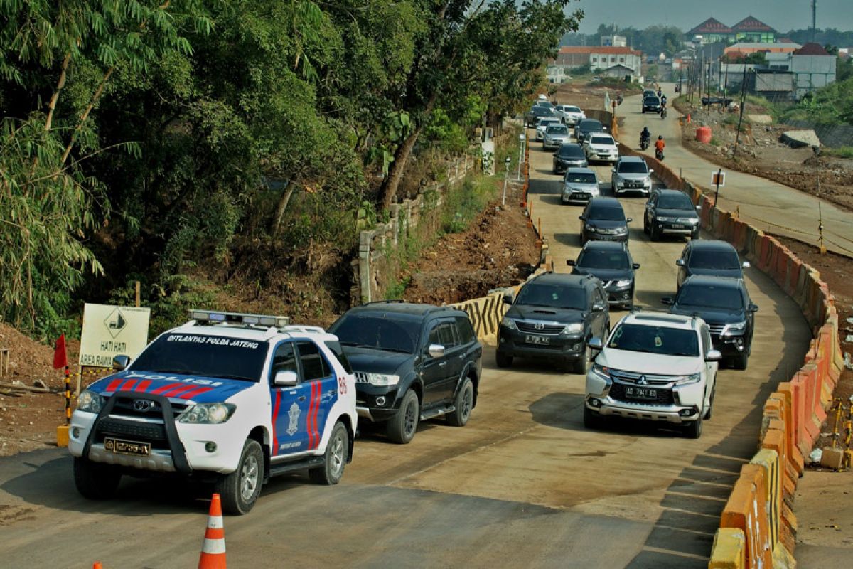 Arus mudik tersendat di setiap titik rest area Cipali