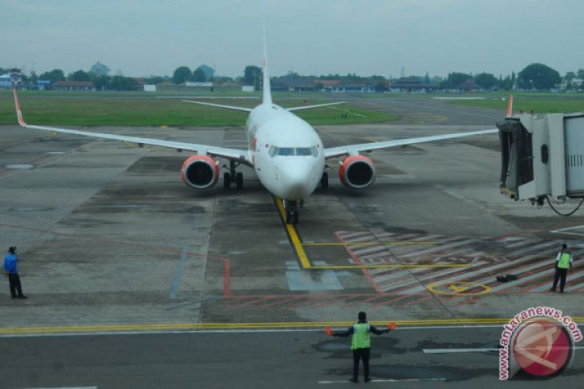 Bandara Adi Soemarmo sempat tutup tiga jam