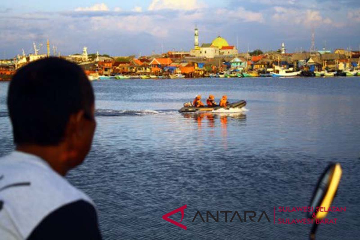 Basarnas perluas pencarian korban kapal tenggelam di Makassar
