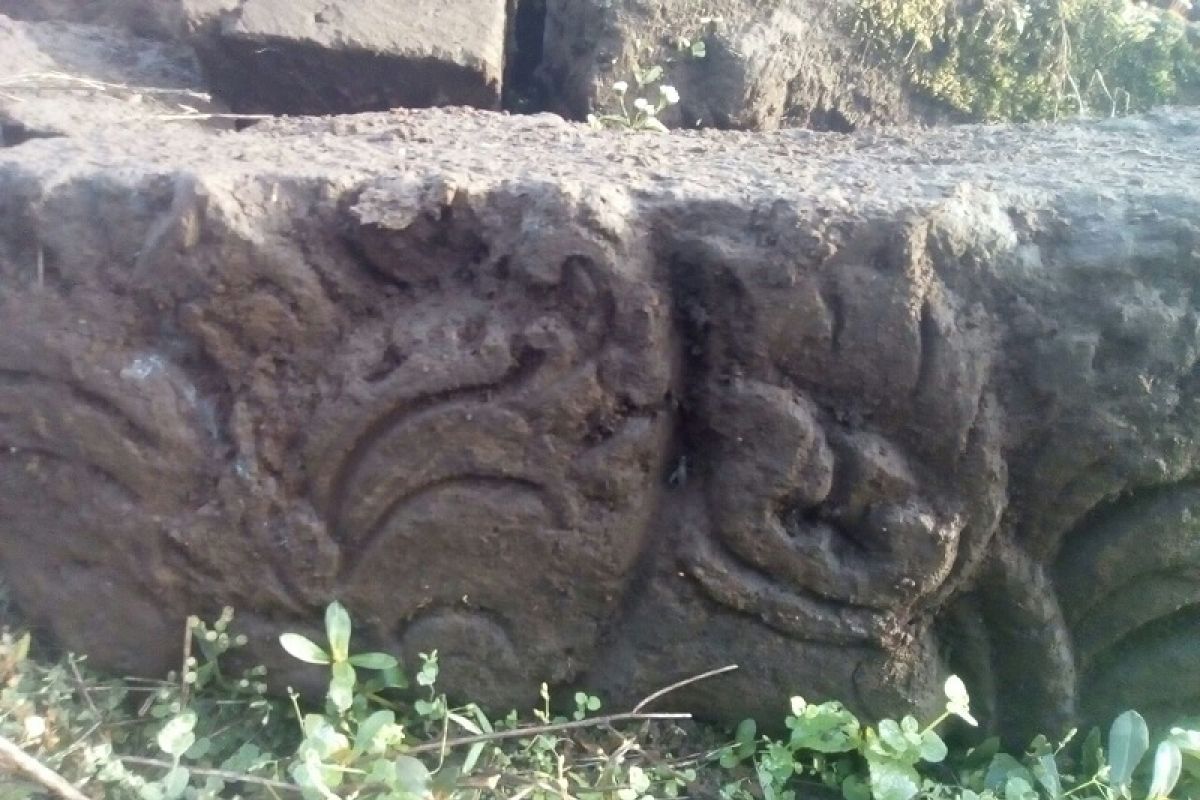 Temanggung konservasi temuan batuan candi Desa Candisari