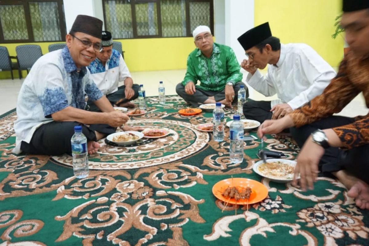 Tingkatkan gotong royong, Kopertis XI laksanakan buka puasa bersama