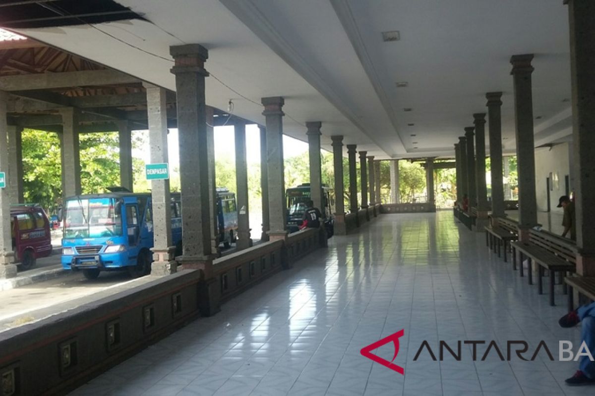 Bus AKDP tujuan Denpasar-Gilimanuk sepi pemudik