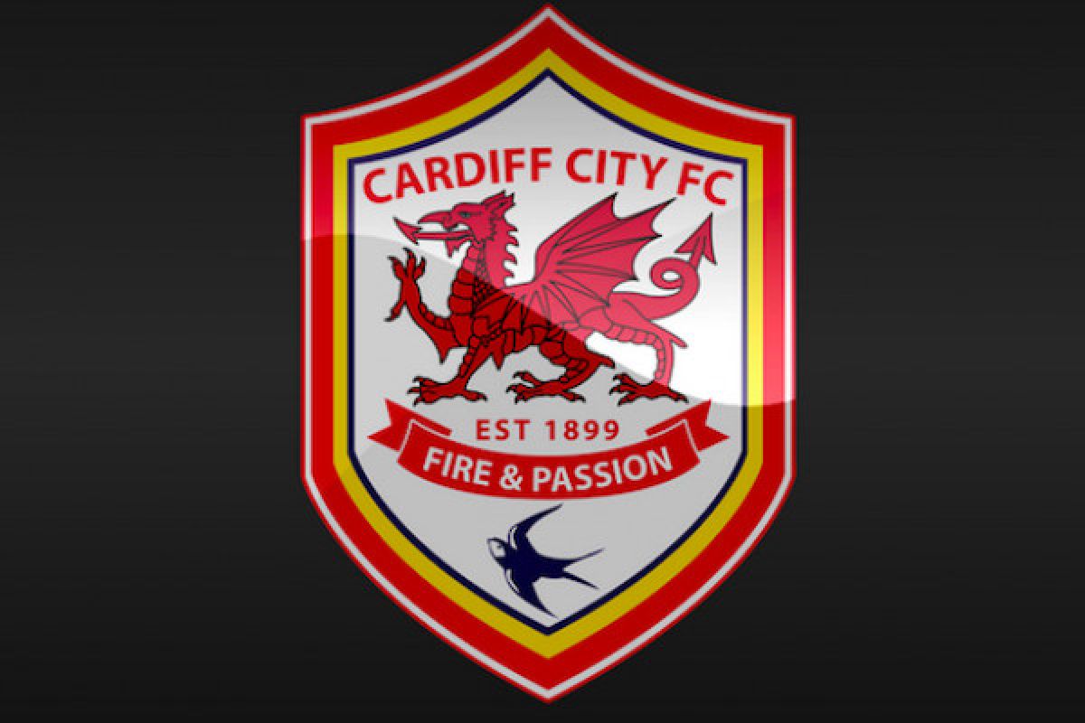 Cardiff datangkan Smithies dan Reid