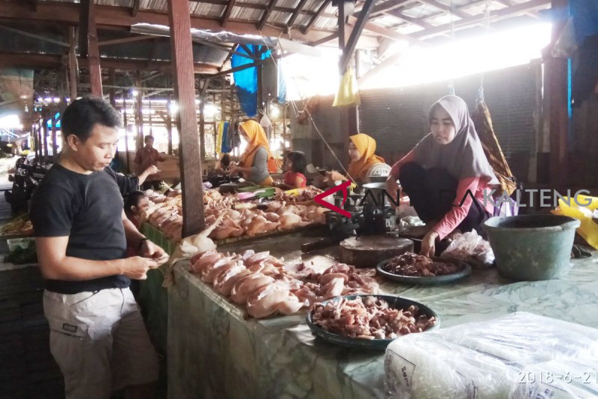 Harga daging ayam di Barsel masih tinggi