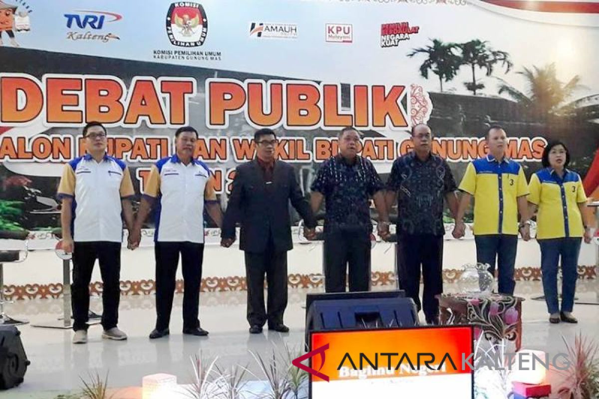 Debat publik Pilkada Gumas berjalan lancar