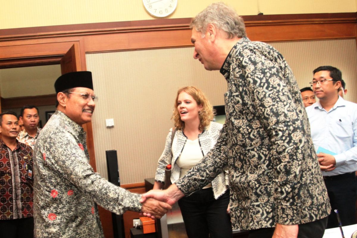 Kenang sang Kakek, Menlu Belanda akan Kunjungi Waduk Prijetan Lamongan