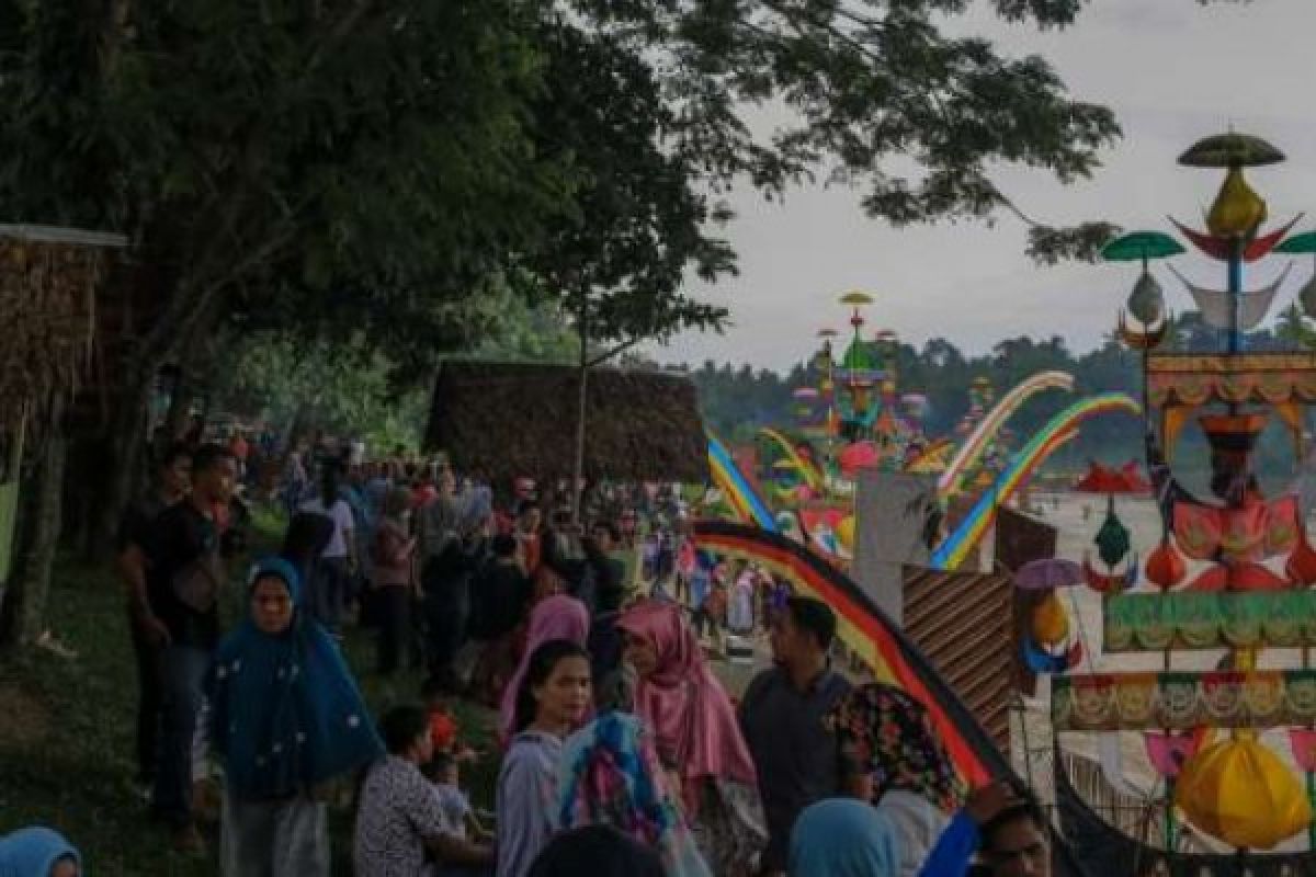 Festival Budaya Parahu Baganduang, Upaya Pelestarian Seni Hingga Mendongkrak Ekonomi Masyarakat Kuansing