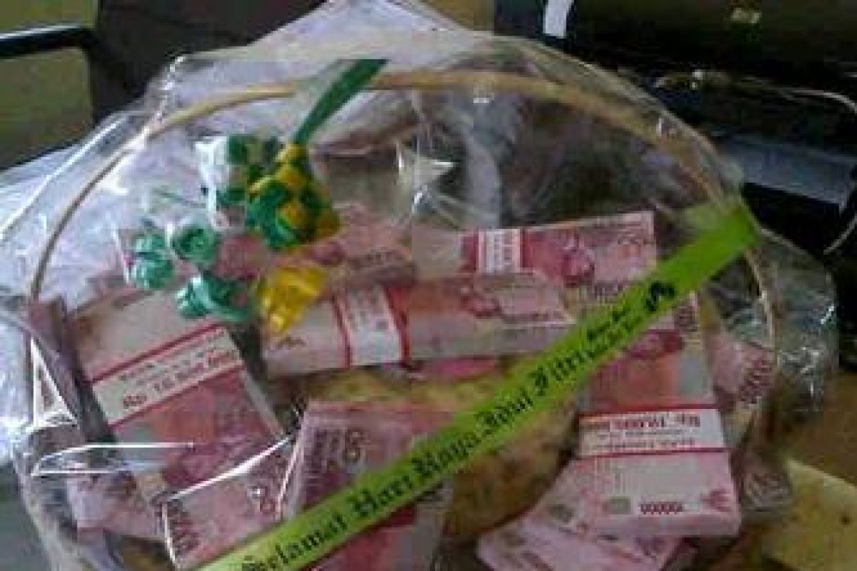 Sebaiknya Narasumber Tidak berikan THR Jurnalis