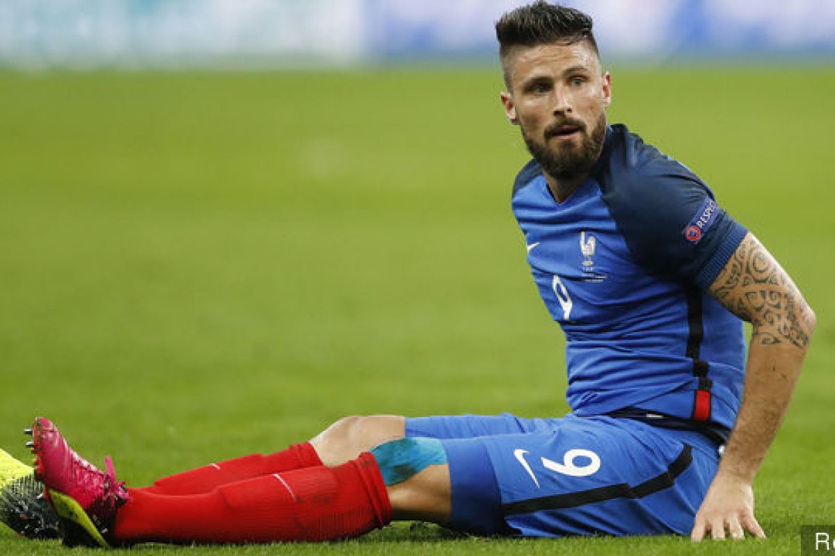 Deschamps Berharap Giroud Fit Pada Laga Pembukaan Piala Dunia