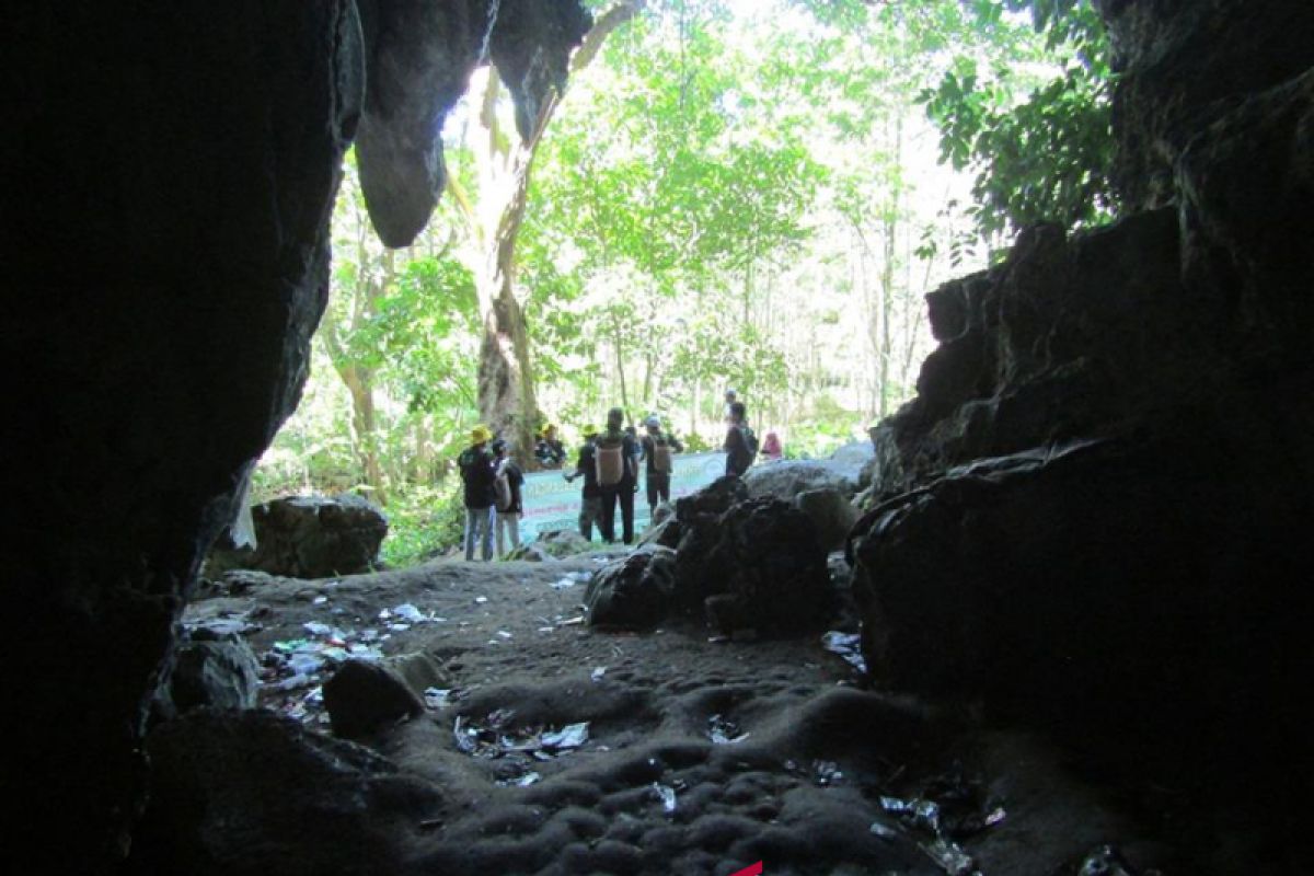 Objek Wisata Gua Sungsum Terkesan Terlantar