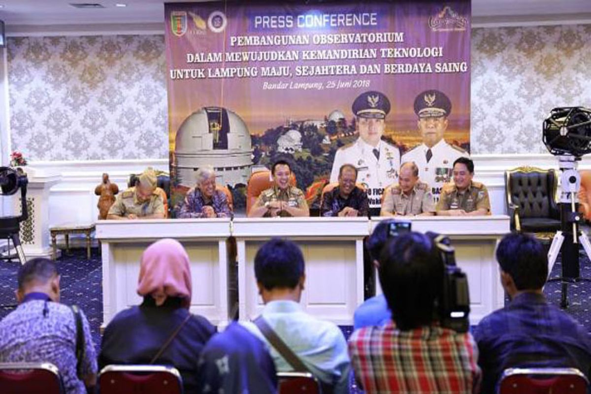 Gubernur;  teropong bintang Lampung menjadi terbaik Asean