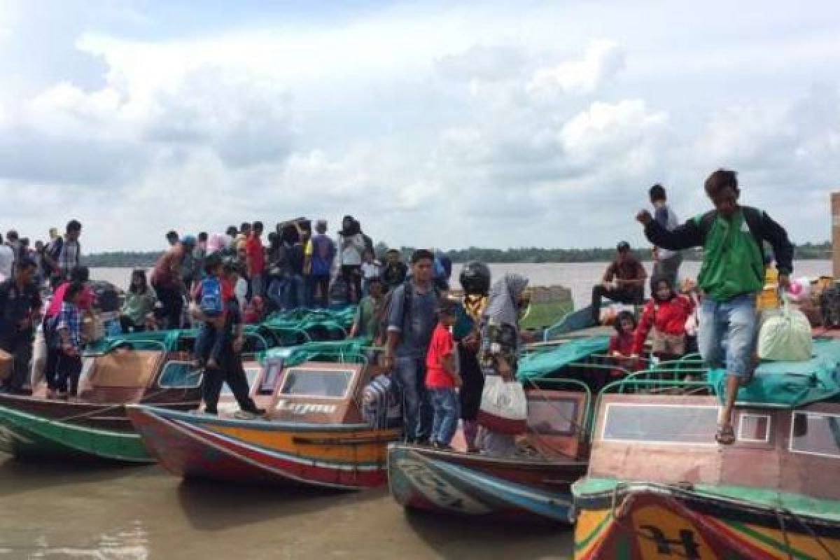 H-2 Lebaran, Pelabuhan Kuala Enok Tembilahan Masih Sepi 