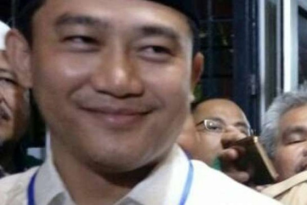 Husni Thamrin Terpilih Ketuai Komisi IV DPRD Riau Gantikan Hardianto yang maju Cawagub